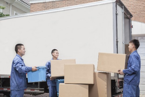Local removal team planning a house move in Stjamess