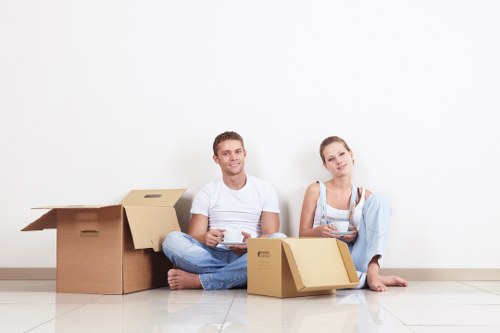 Customized packing solutions in Stjamess with labeled moving boxes